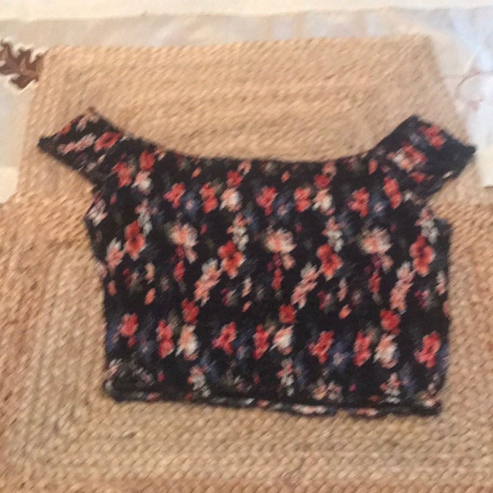 Hollister cold shoulder stretch